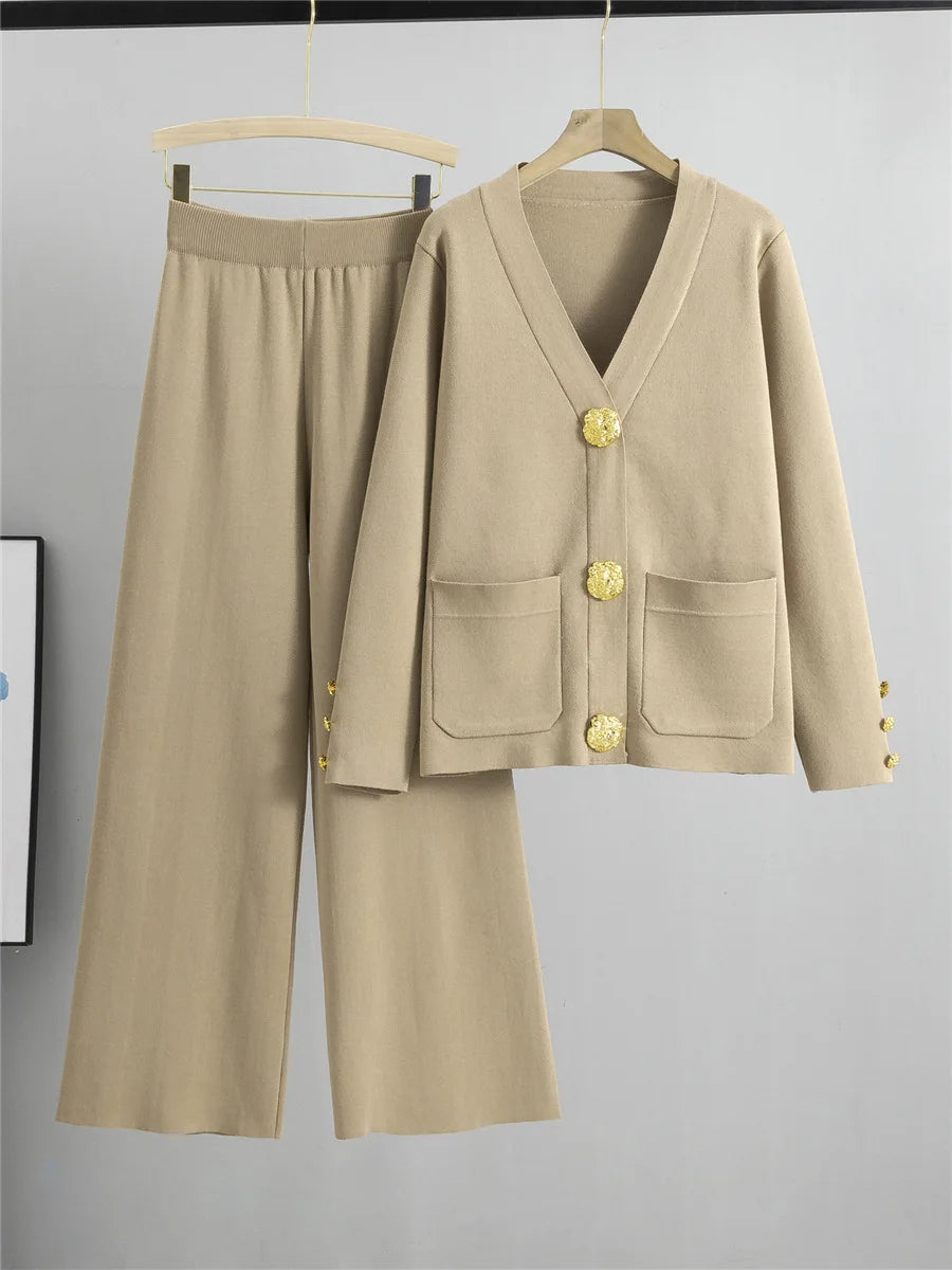 Ensemble en tricot Cardigan à larges Boutons doré & Pantalon ample