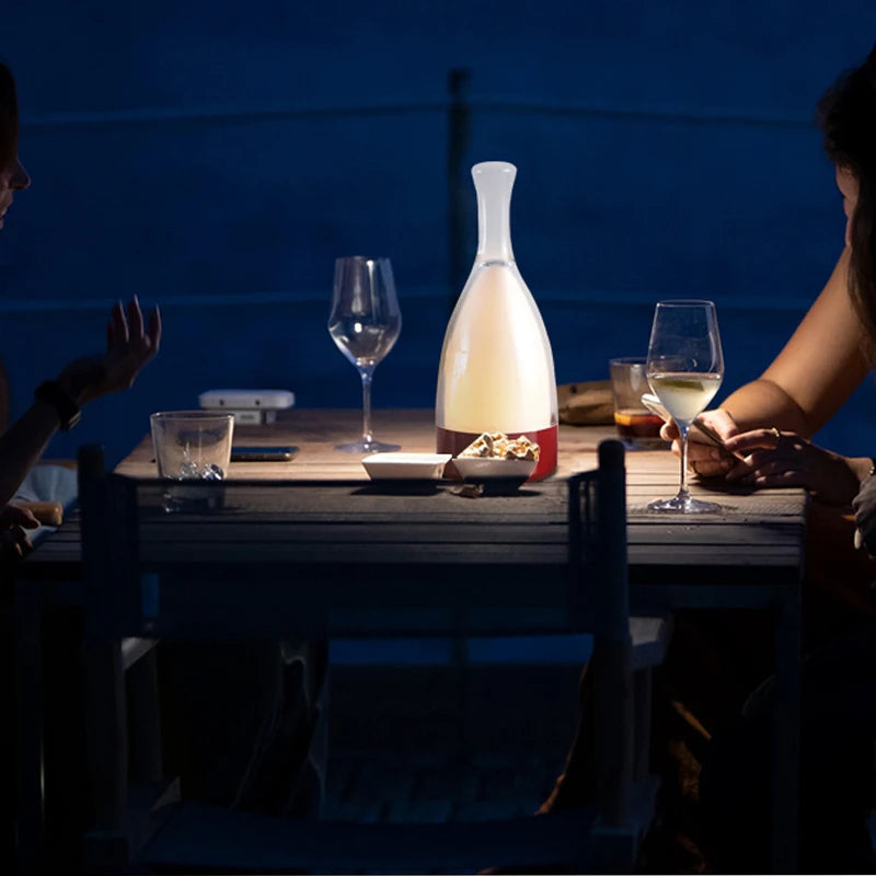 Lampe de table créative en forme de bouteille de vin